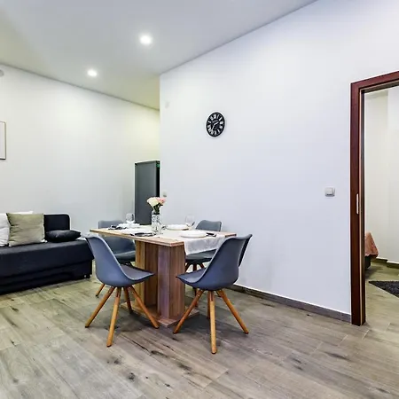 Modern On The - Mala Lamjana * קאלי