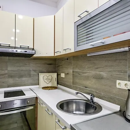 Modern On The - Mala Lamjana Apartman Kali