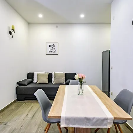 Apartman Modern On The - Mala Lamjana Kali