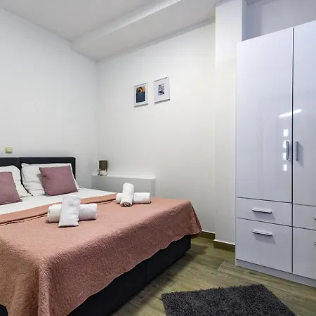 Apartman Modern On The - Mala Lamjana Kali