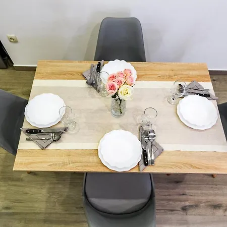 Modern On The - Mala Lamjana Apartman Kali