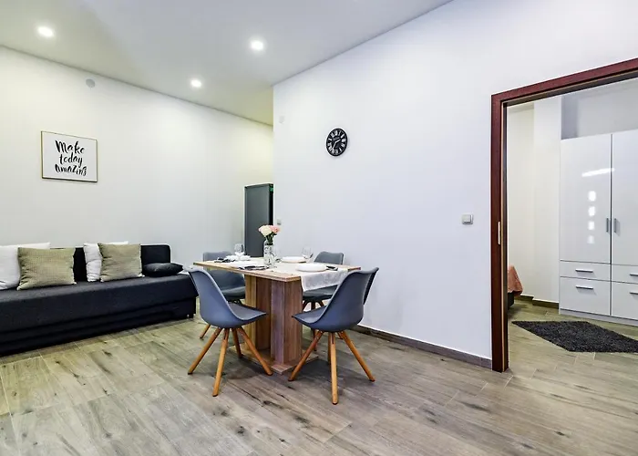 Modern On The - Mala Lamjana * Kali