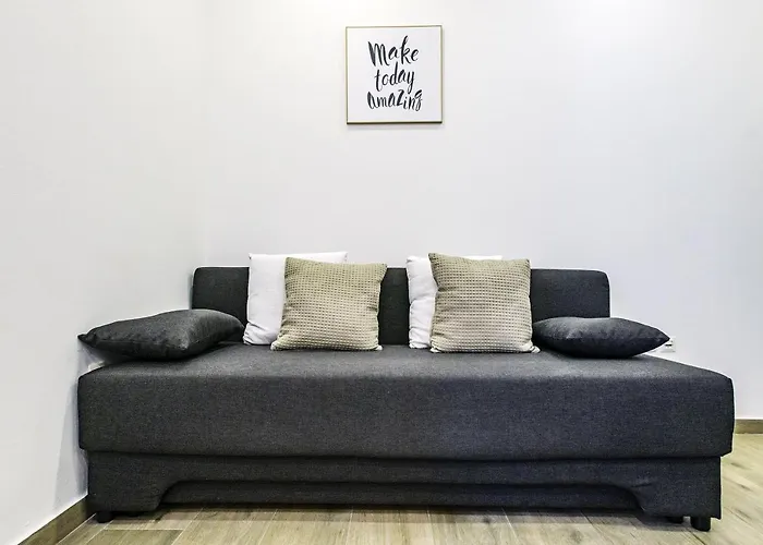 Modern On The - Mala Lamjana Kali